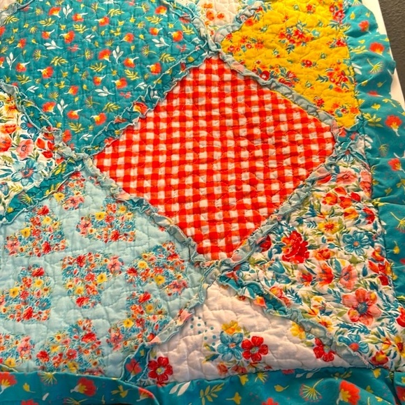 The Pioneer Woman Petal Party Floral Patchwork 2 Pc. Sham Pillowcase Set 20x36 - Picture 3 of 7